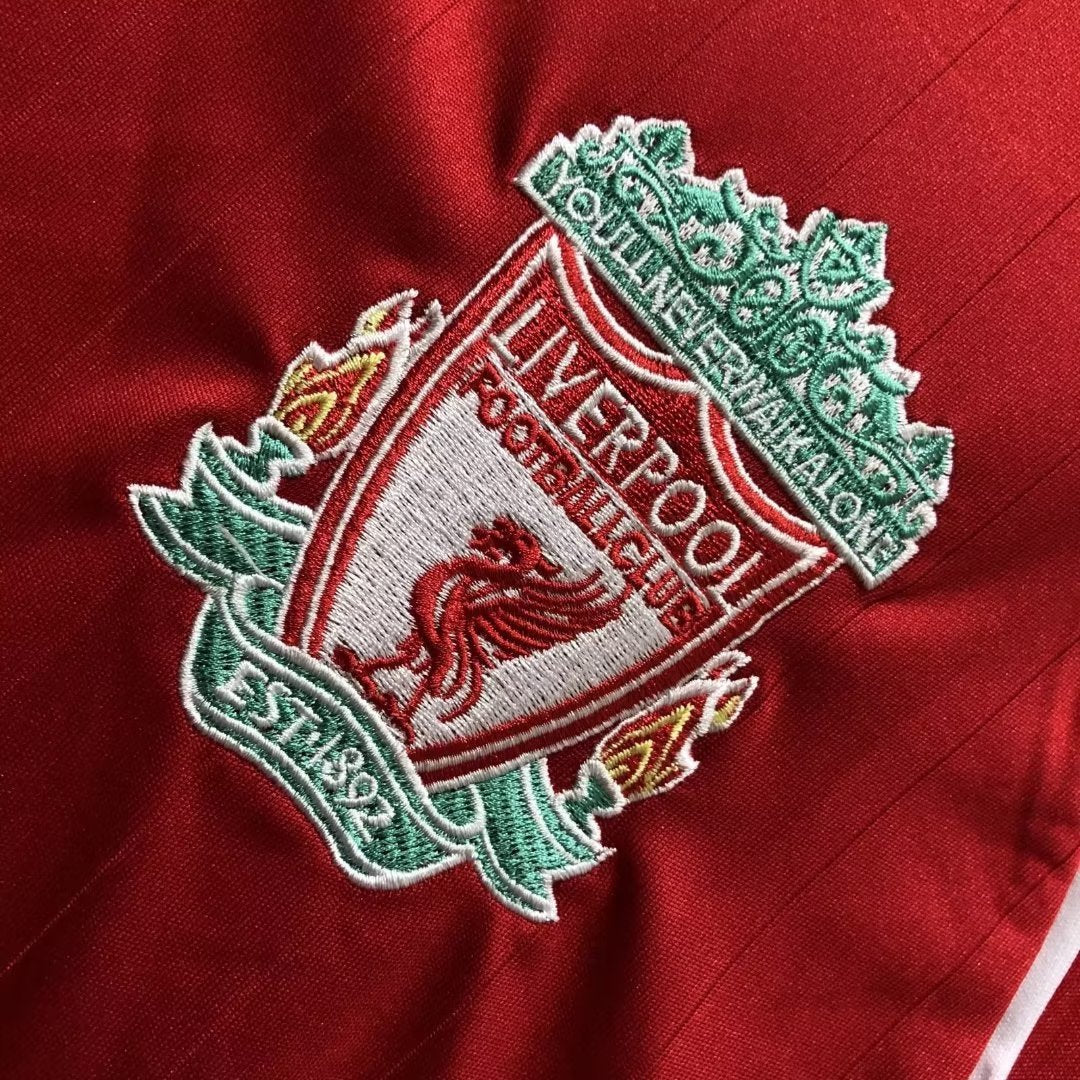 Liverpool 2006/08 Home Retro Jersey - detail view