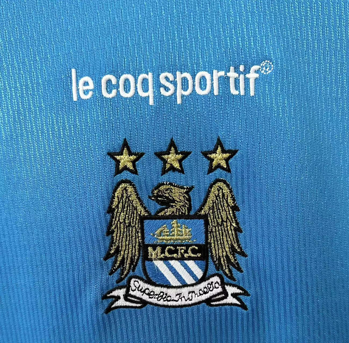 Manchester City 1999/01 Home Retro Jersey - detail view