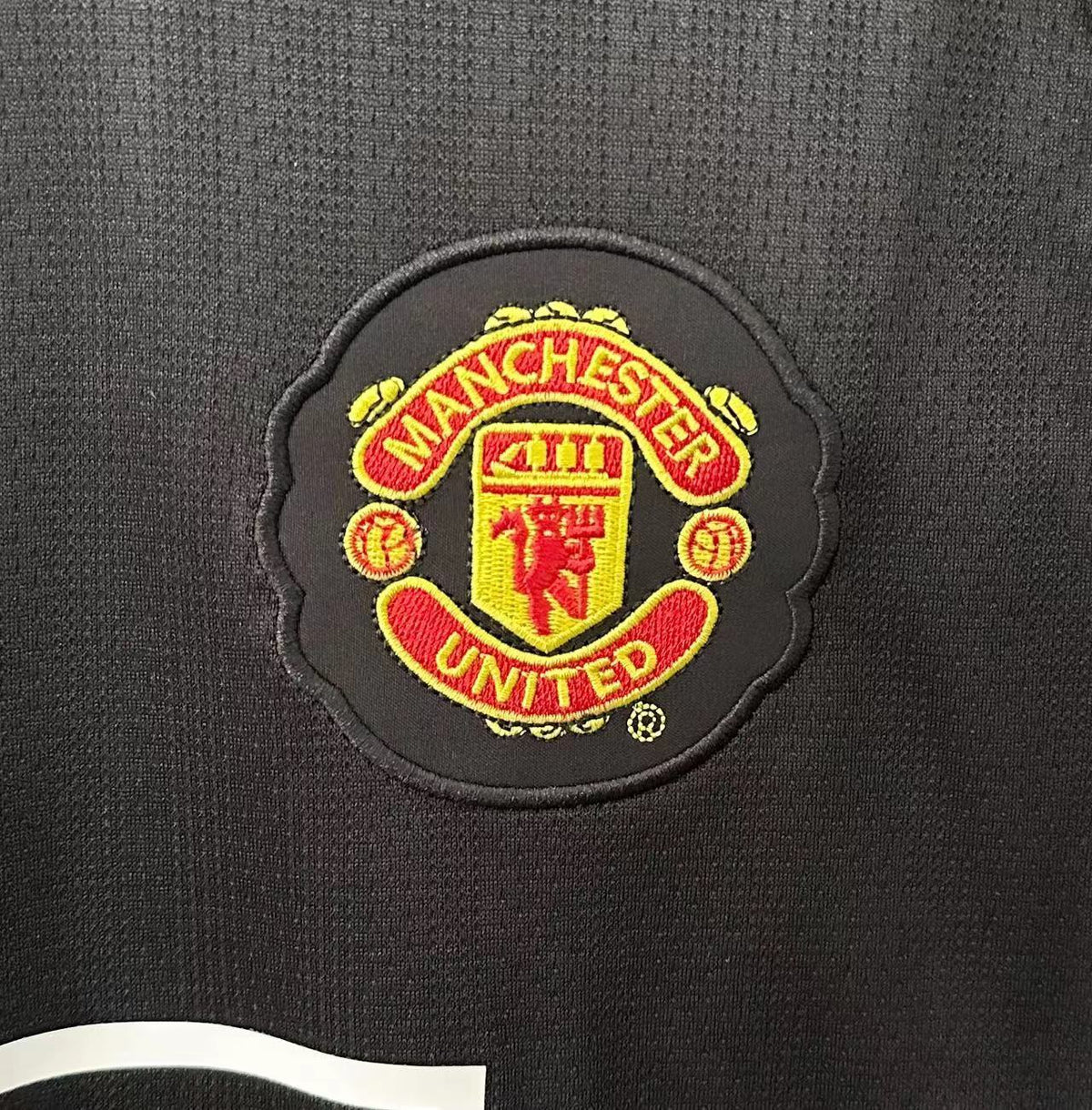 Manchester United 2007/08 Away Black Retro Jersey - detail view