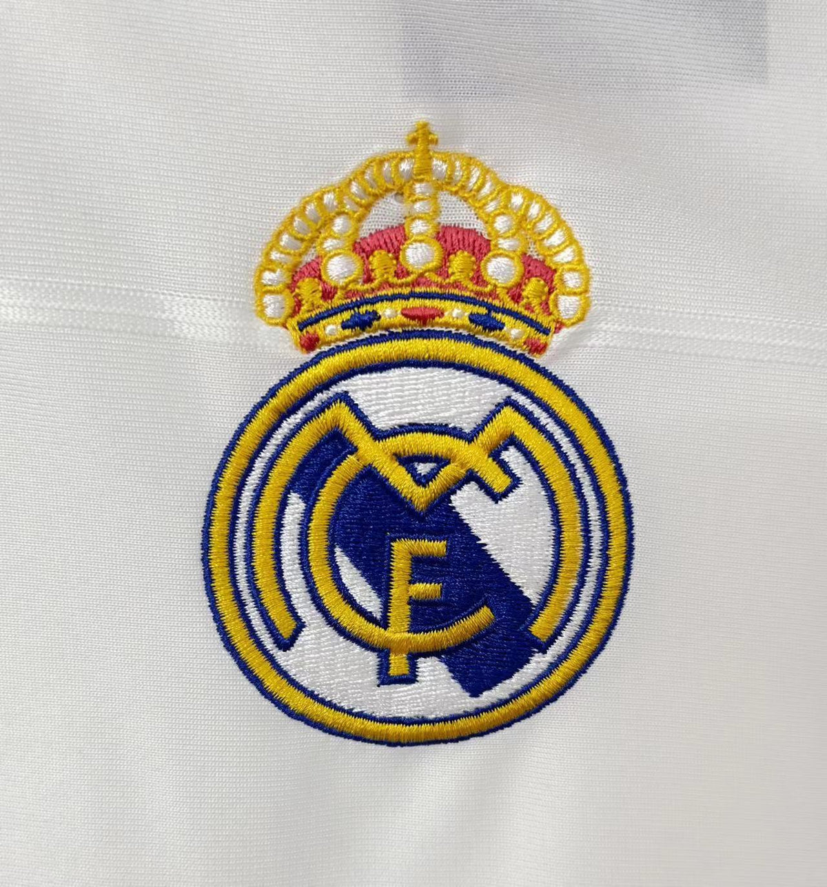 Real Madrid 2013/14 Home Retro Jersey - detail view
