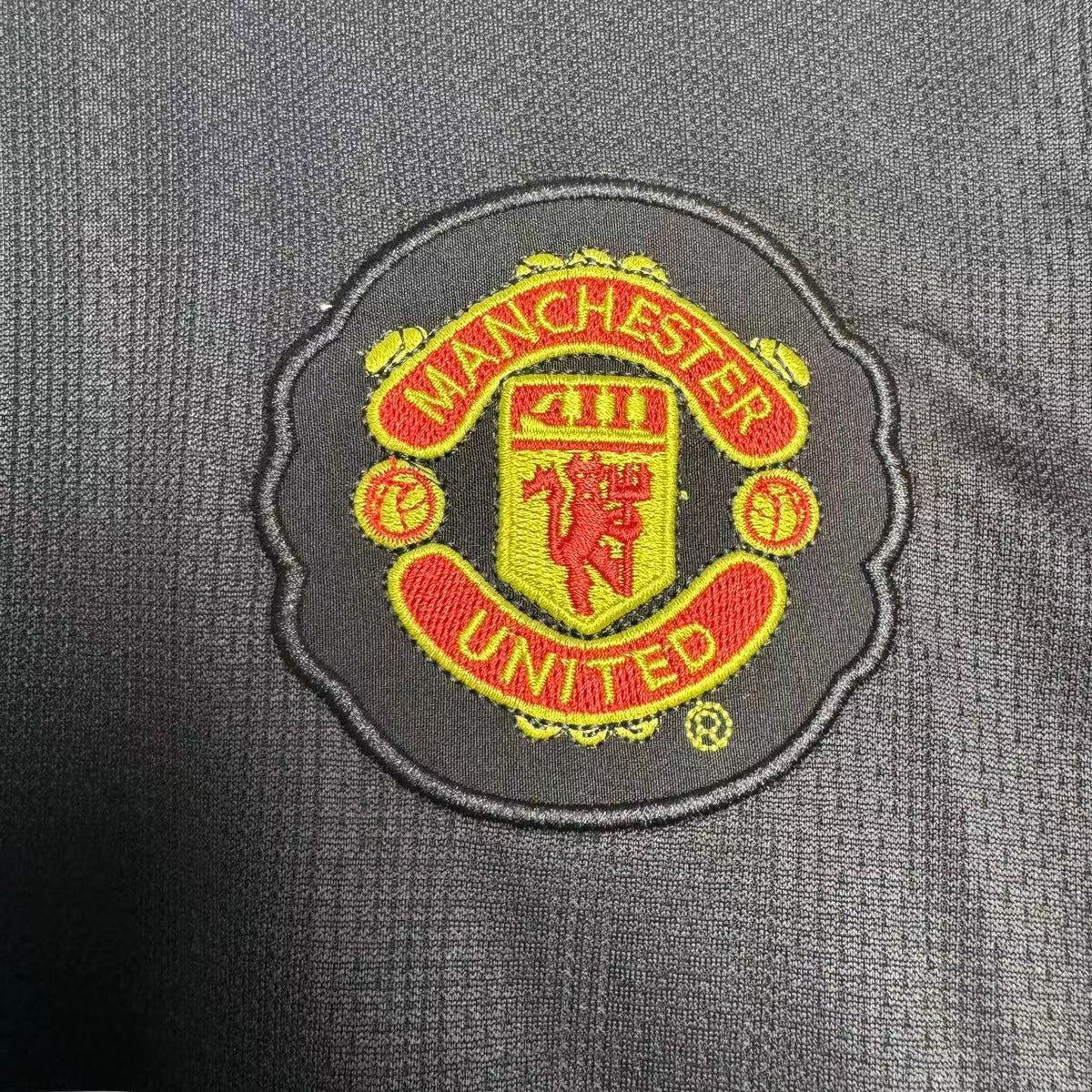 Manchester United 2007/08 Away Long Sleeve Black Retro Jersey - detail view