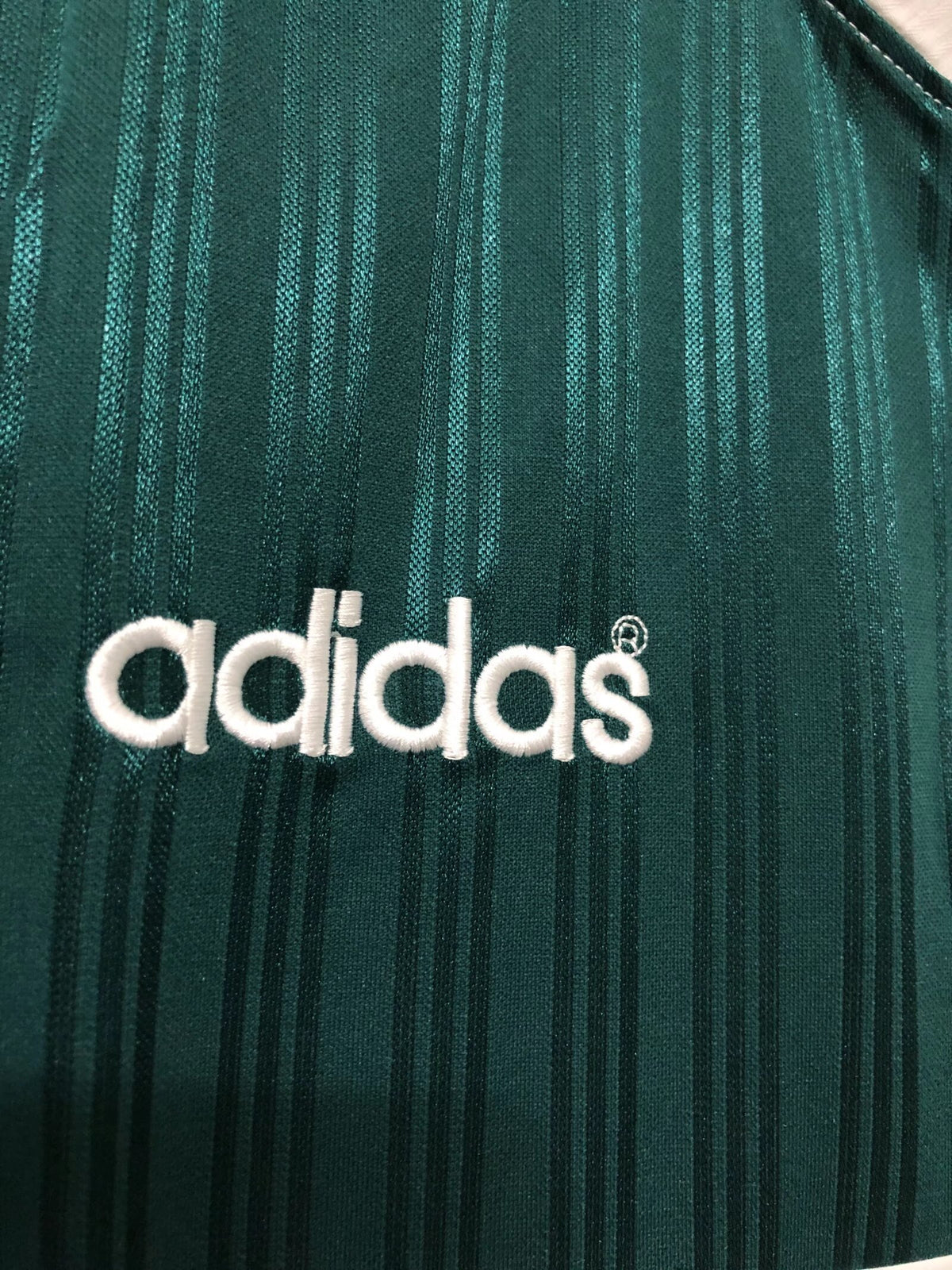 Liverpool 1995/96 Away Retro Jersey - detail view