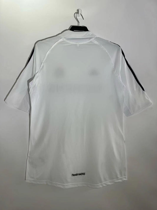 Real Madrid 2005/06 Home Retro Jersey - back view