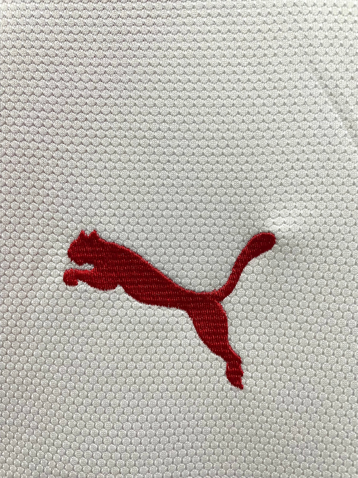 VfB Stuttgart 2006/07 Home Retro Jersey - detail view