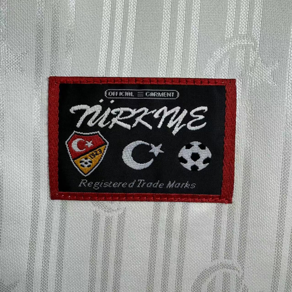 Turkey 1996 Away Retro Jersey - detail view