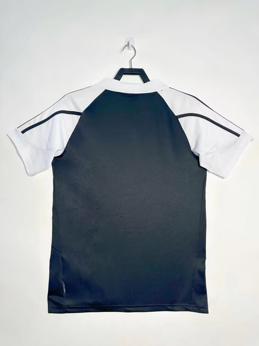 Real Madrid 2001/02 Away Retro Jersey - back view