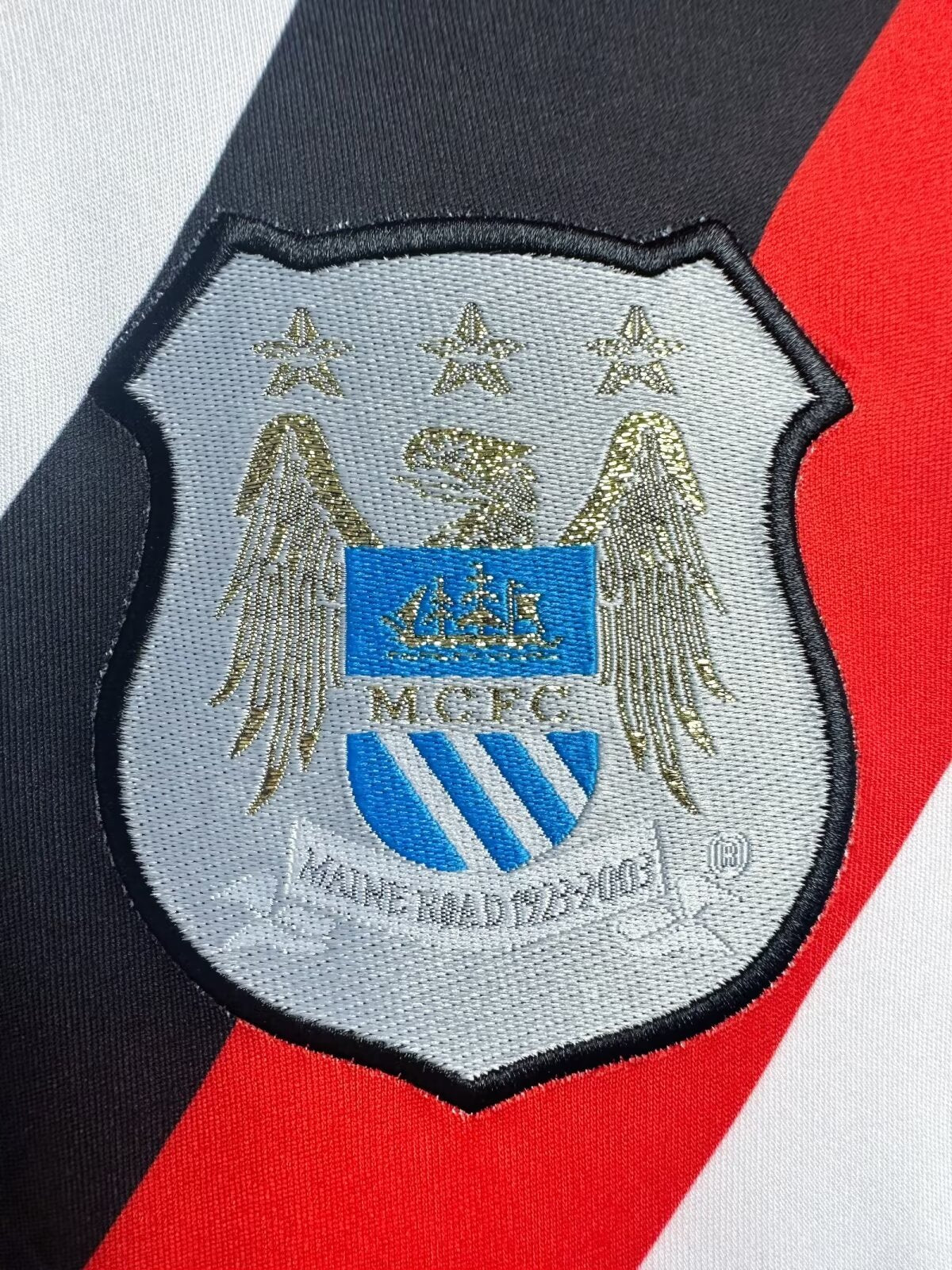 Manchester City 2002/03 Away Retro Jersey - detail view