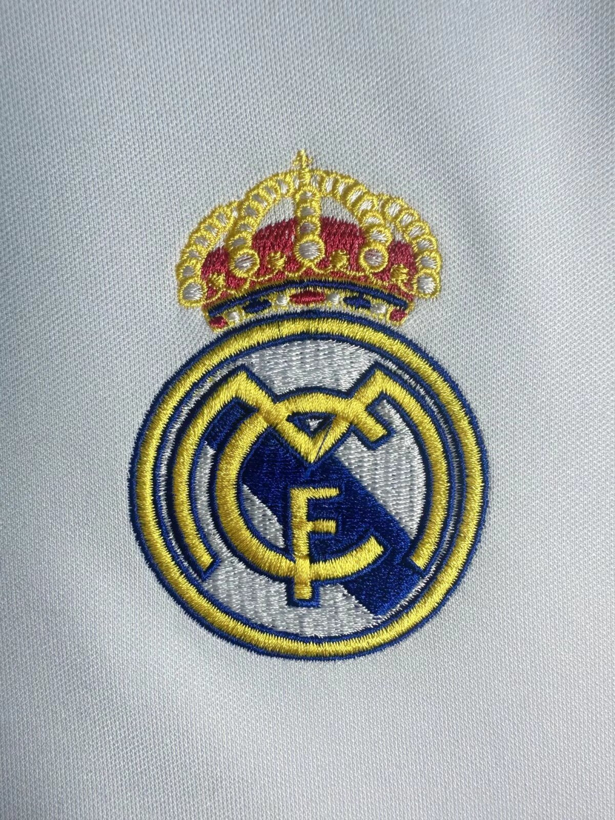Real Madrid 2016/17 Home Long Sleeve Retro Jersey - detail view