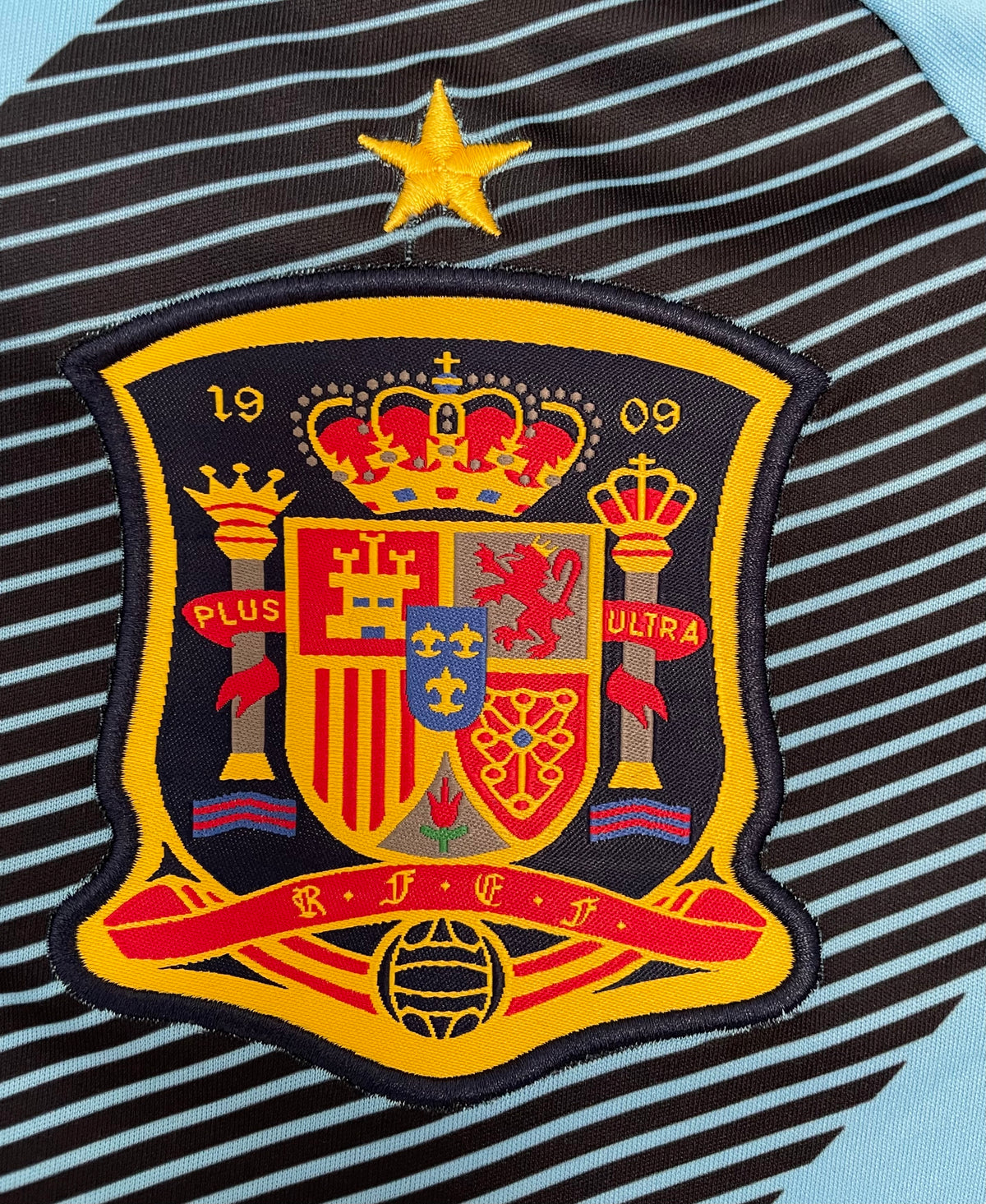 Spain 2012 Away Retro Jersey - detail view