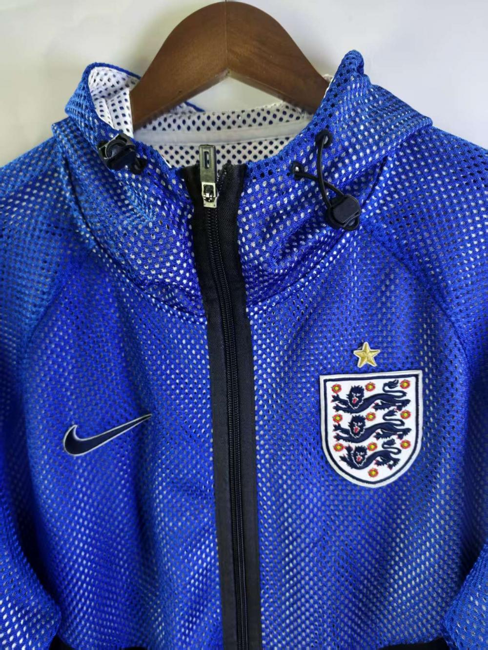 England 2026 Reversible Walkout Top - Blue/White - detail view