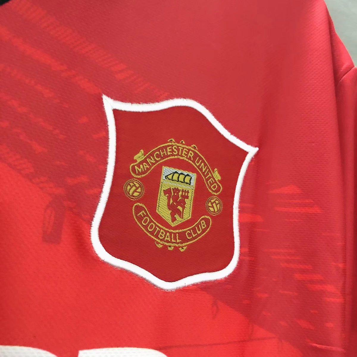 Manchester United 1994/96 Home Retro Jersey - detail view