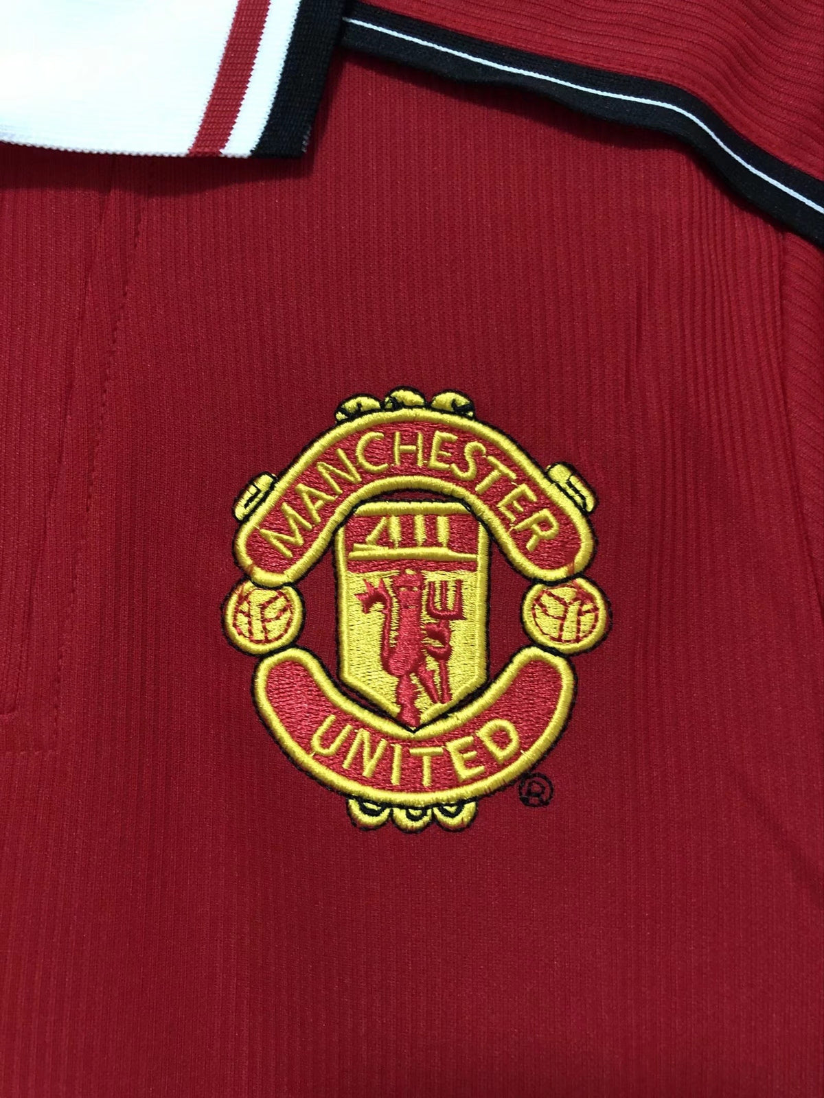 Manchester United 1998 Home Long Sleeve Retro Jersey - detail view