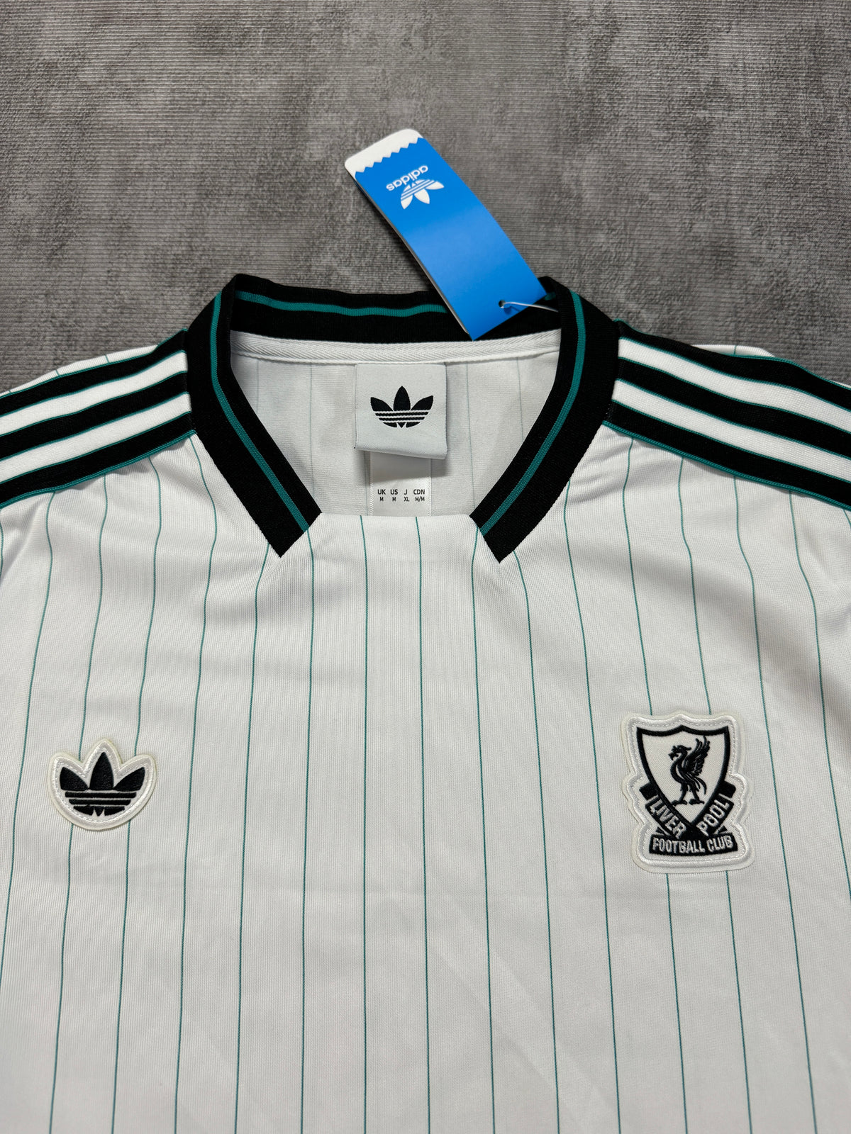 Liverpool 2025/26 White and Green Fan Jersey - Casual Top [KF-003]