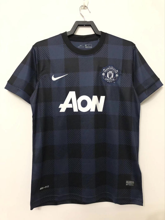 Manchester United 2013/14 Black Retro Jersey - front view
