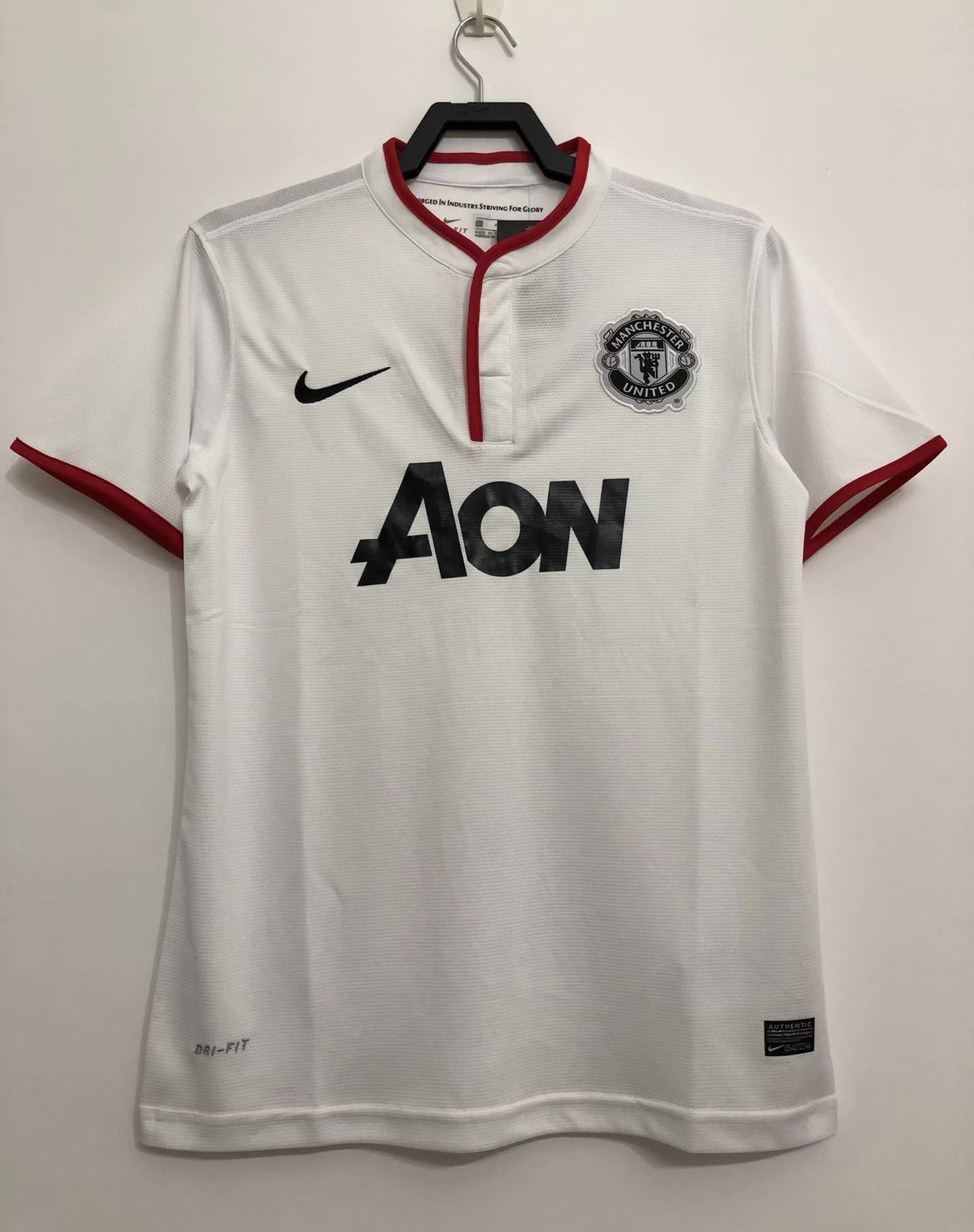 Manchester United 2013/14 White Retro Jersey - front view