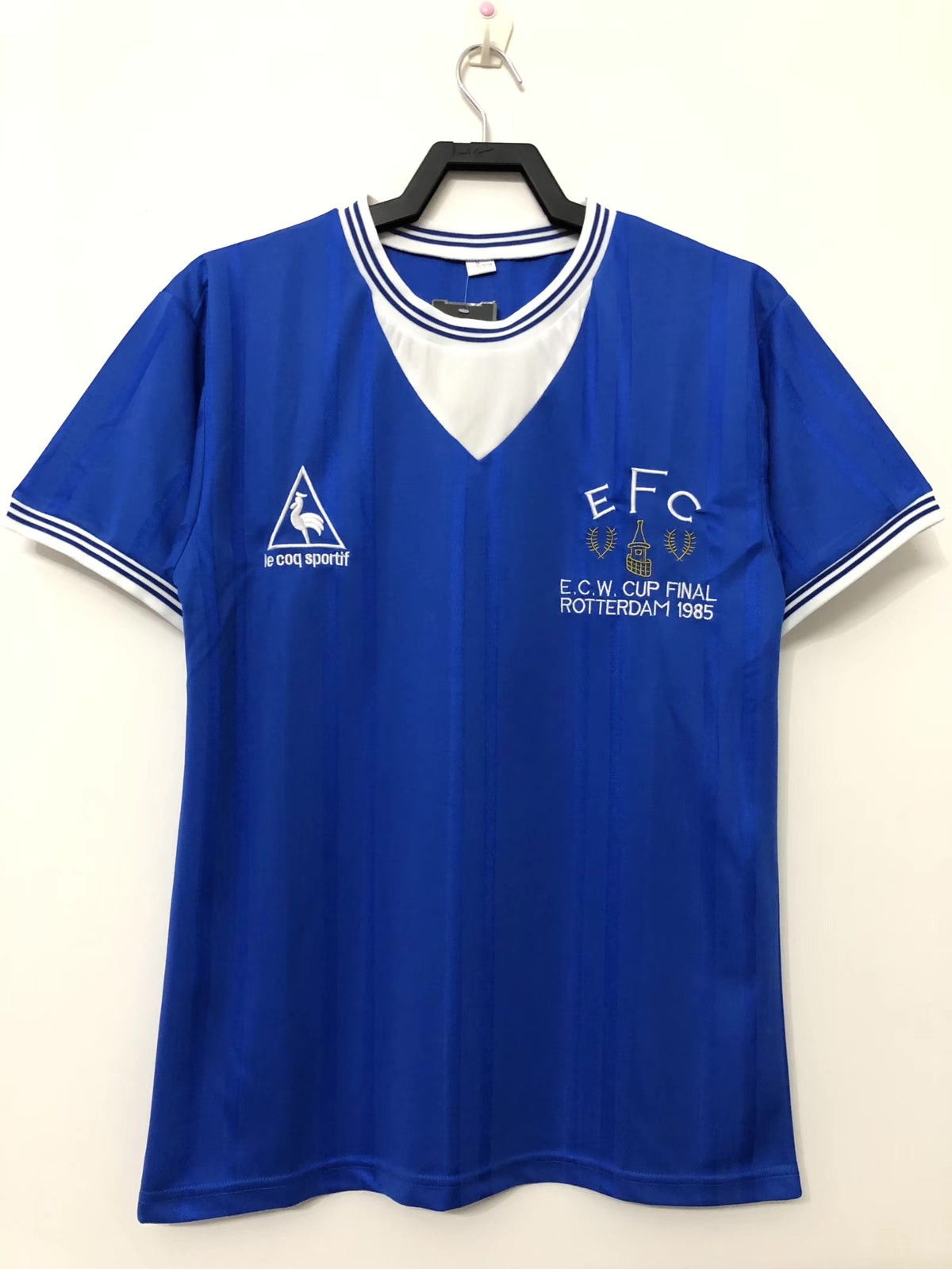 Everton 1985 Home Retro Jersey - front view