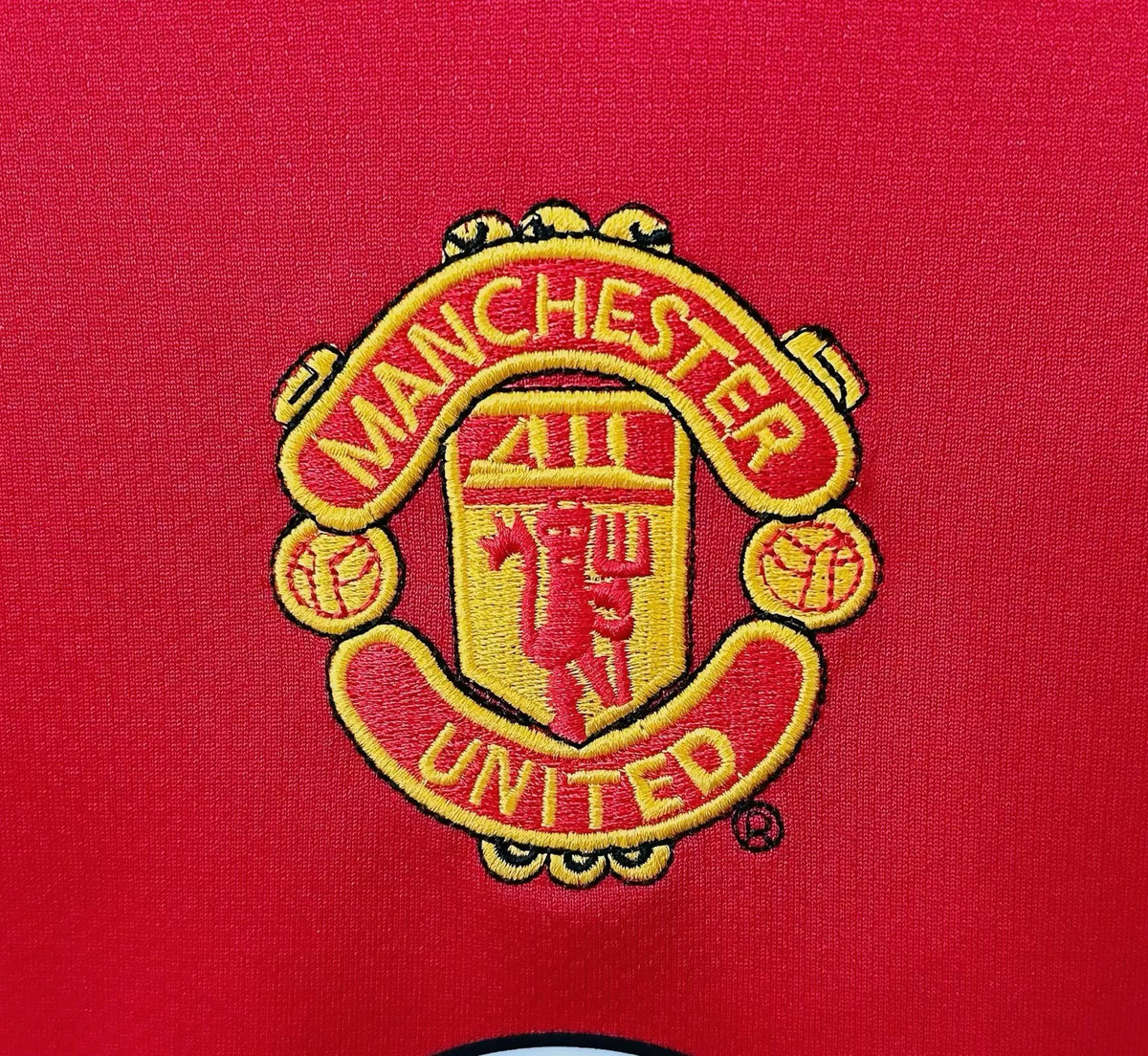 Manchester United 2005/06 Home Retro Jersey - detail view