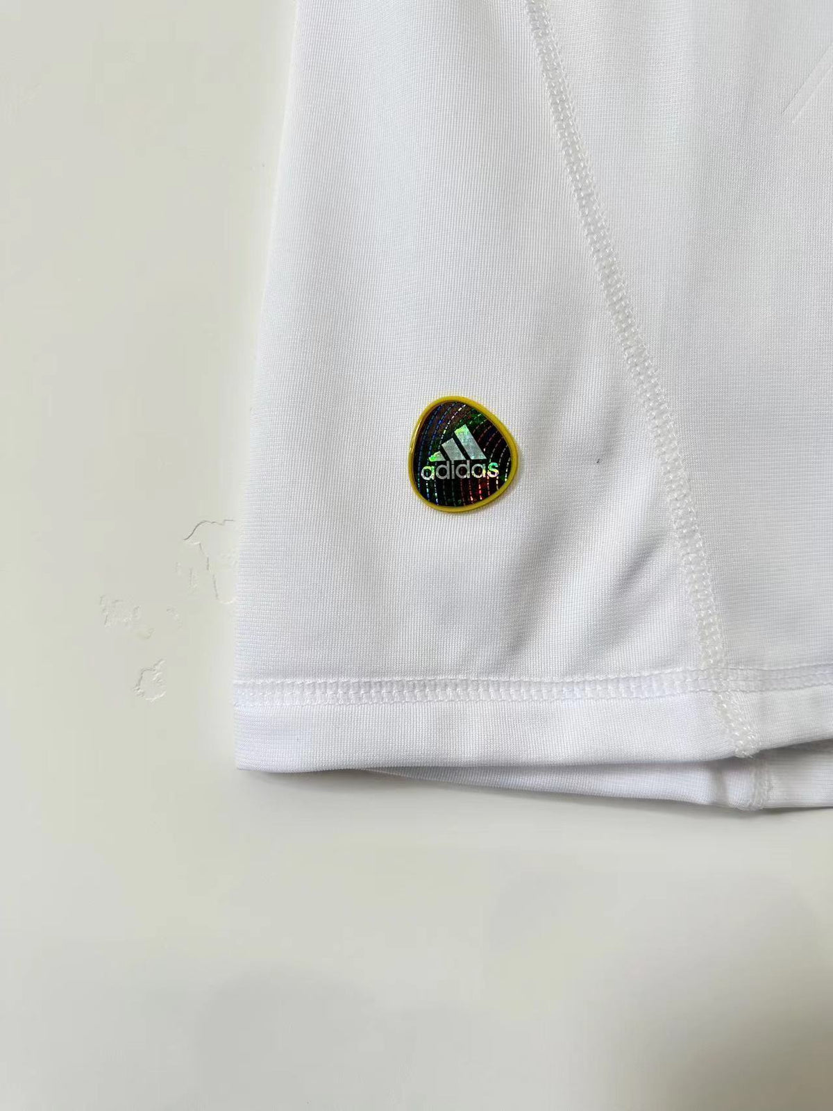 Real Madrid 2010/11 Home Retro Jersey - detail view