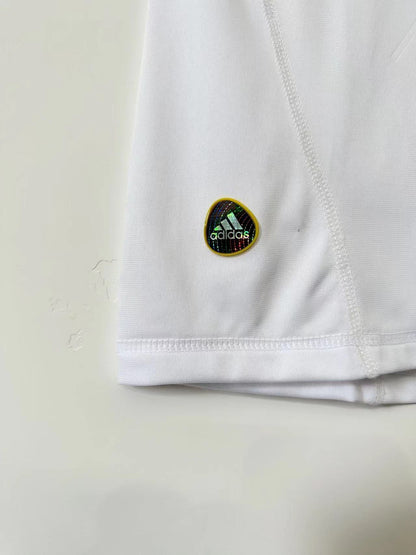 Real Madrid 2010/11 Home Retro Jersey - detail view