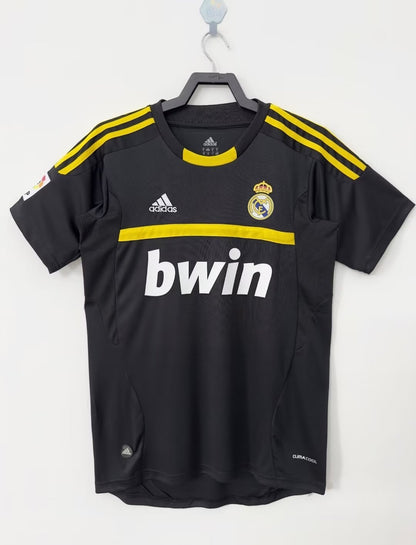 Real Madrid 2011/12 Black Retro Goalkeeper Jersey - front view