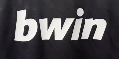 Real Madrid 2011/12 Away Retro Jersey - detail view
