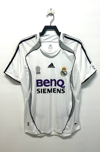Real Madrid 2006/07 Home Retro Jersey - front view