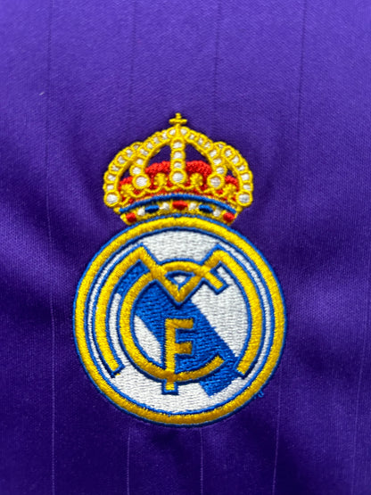 Real Madrid 2006/07 Away Retro Jersey - detail view