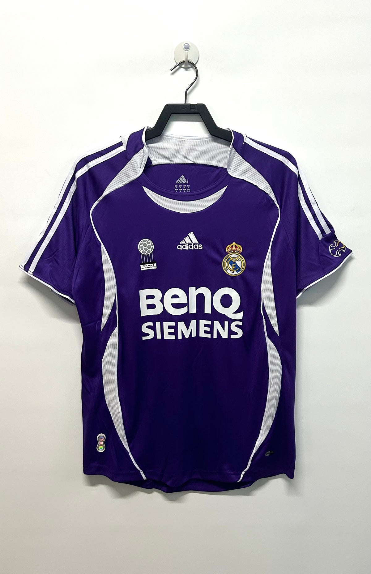 Real Madrid 2006/07 Away Retro Jersey - front view