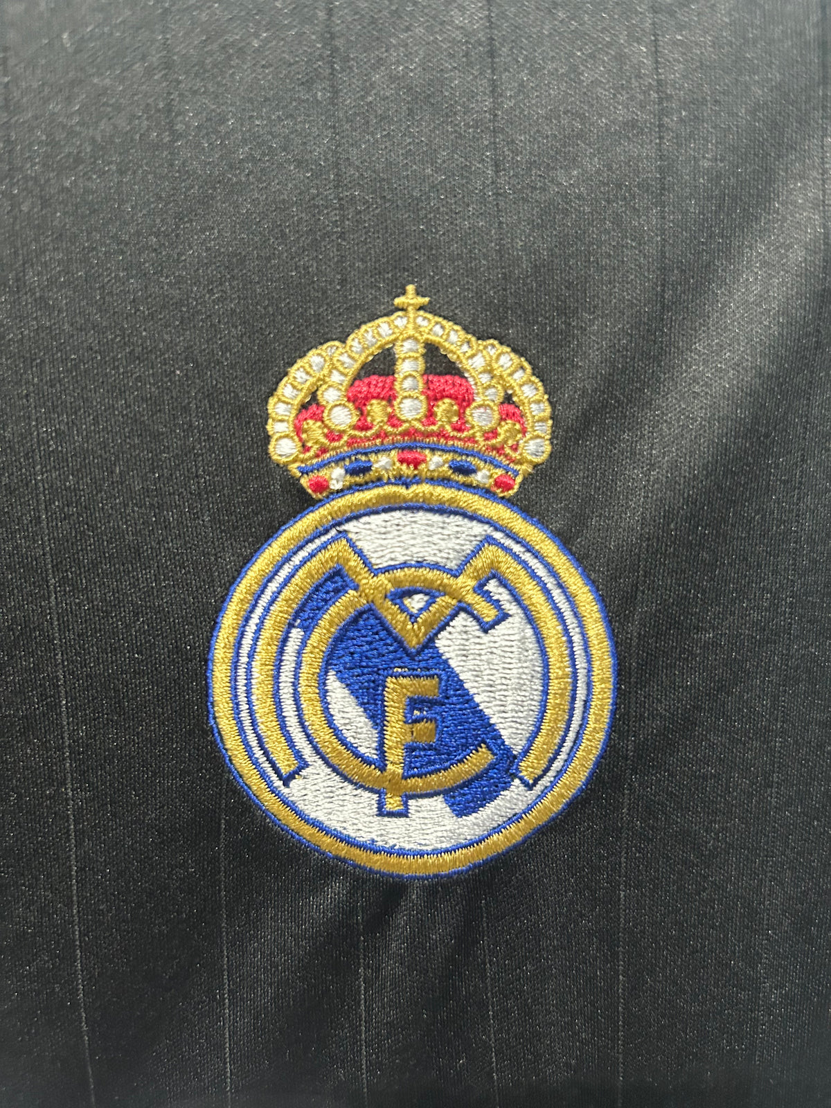 Real Madrid 2006/07 Third Retro Jersey - detail view