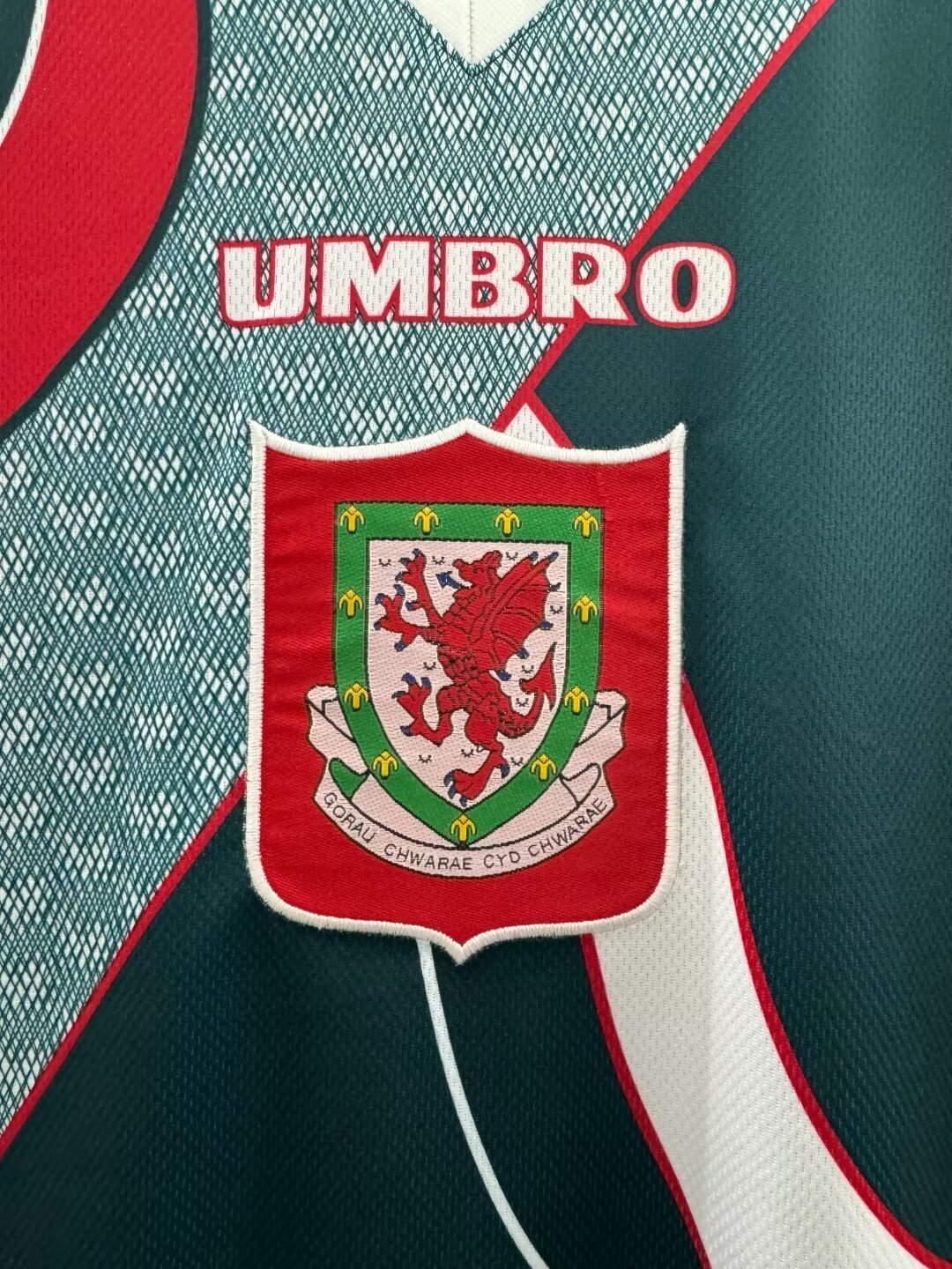 Wales 1994/95 Away Retro Jersey - detail view