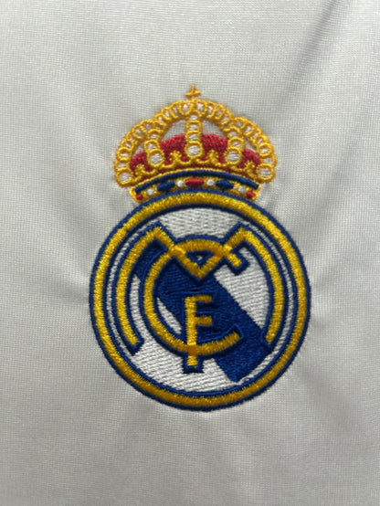Real Madrid 2009/10 Home Retro Jersey - detail view