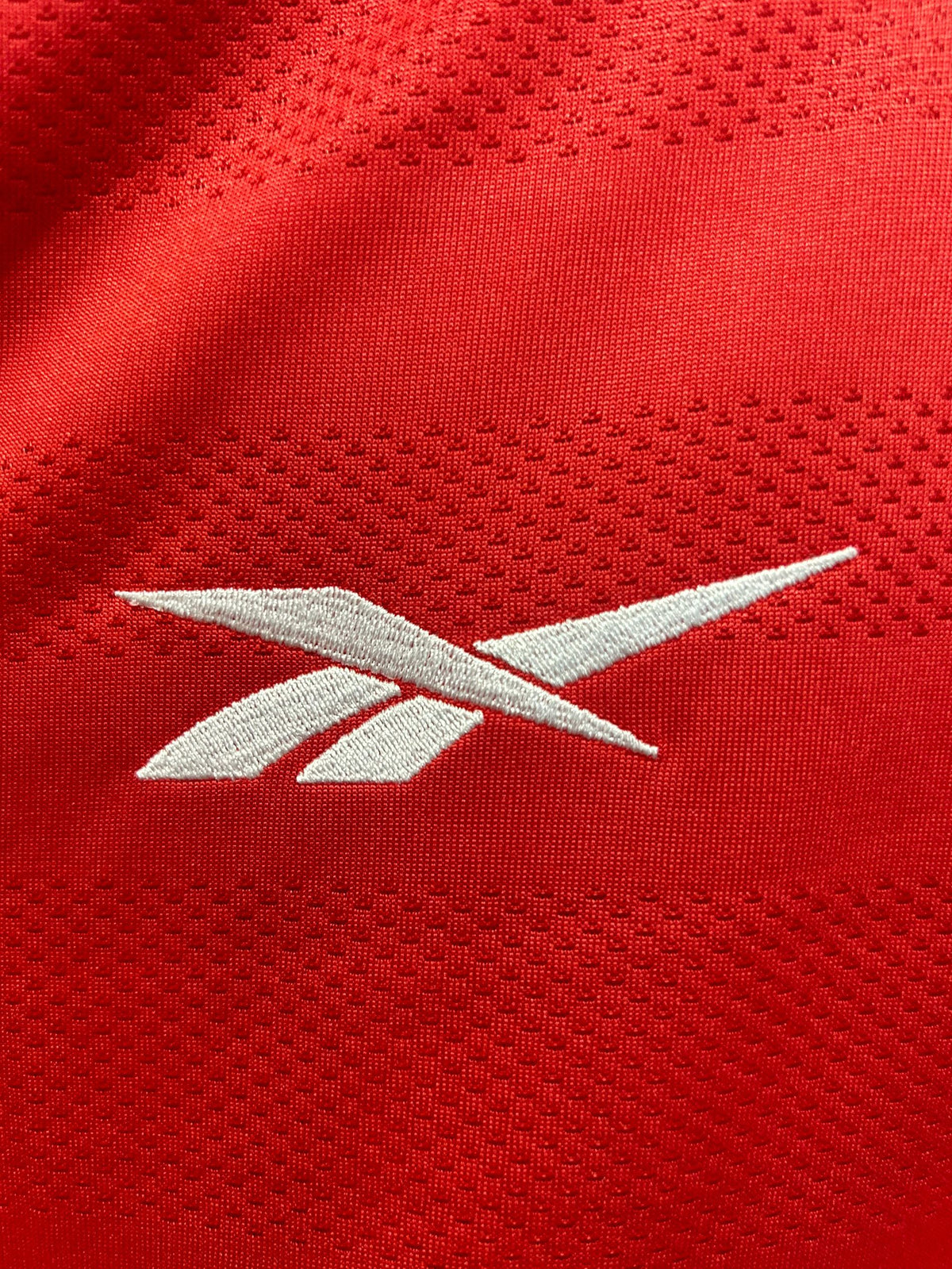 Liverpool 1998/99 Home Retro Jersey - detail view