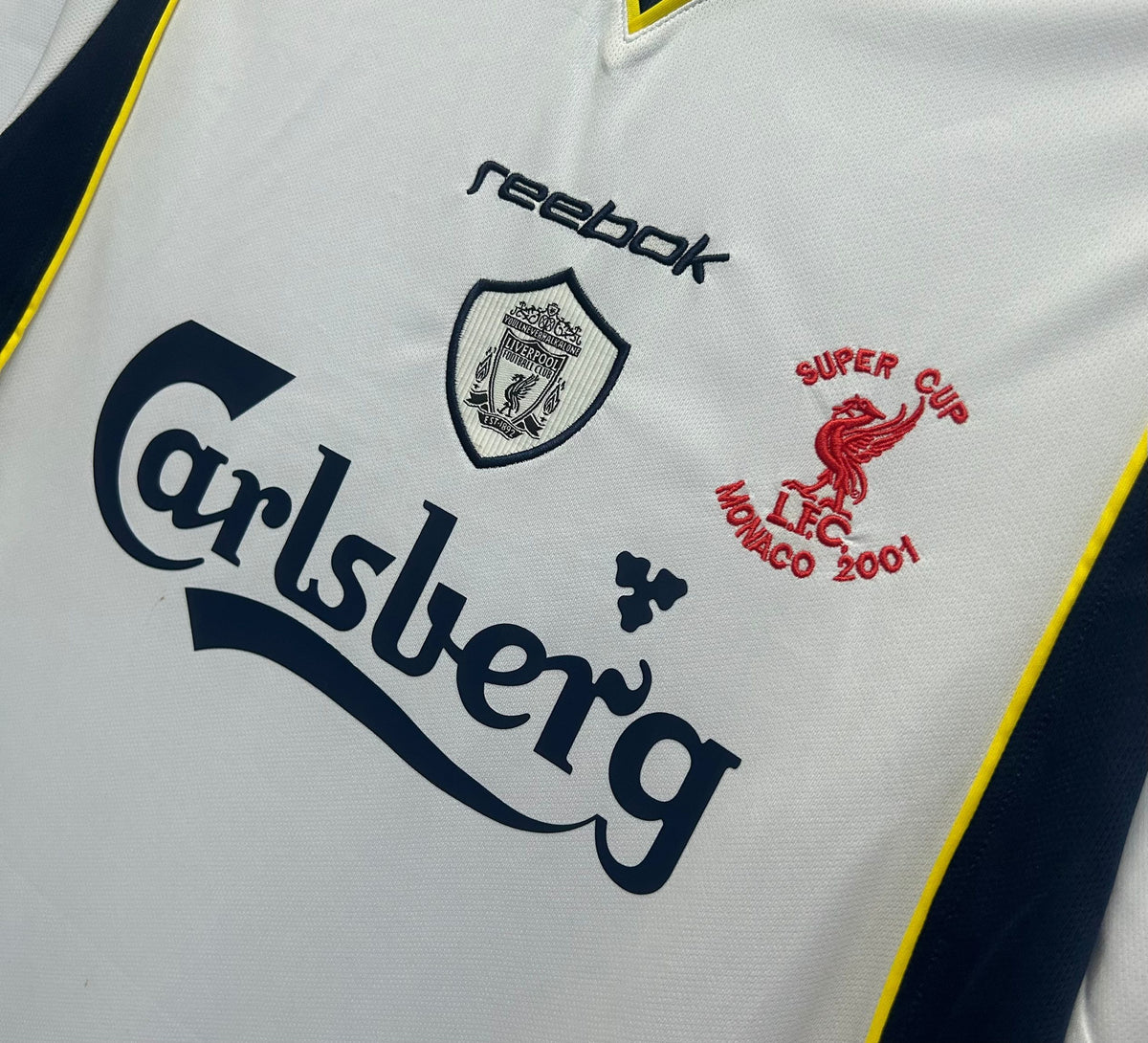 Liverpool 2001/02 Away Retro Jersey - detail view