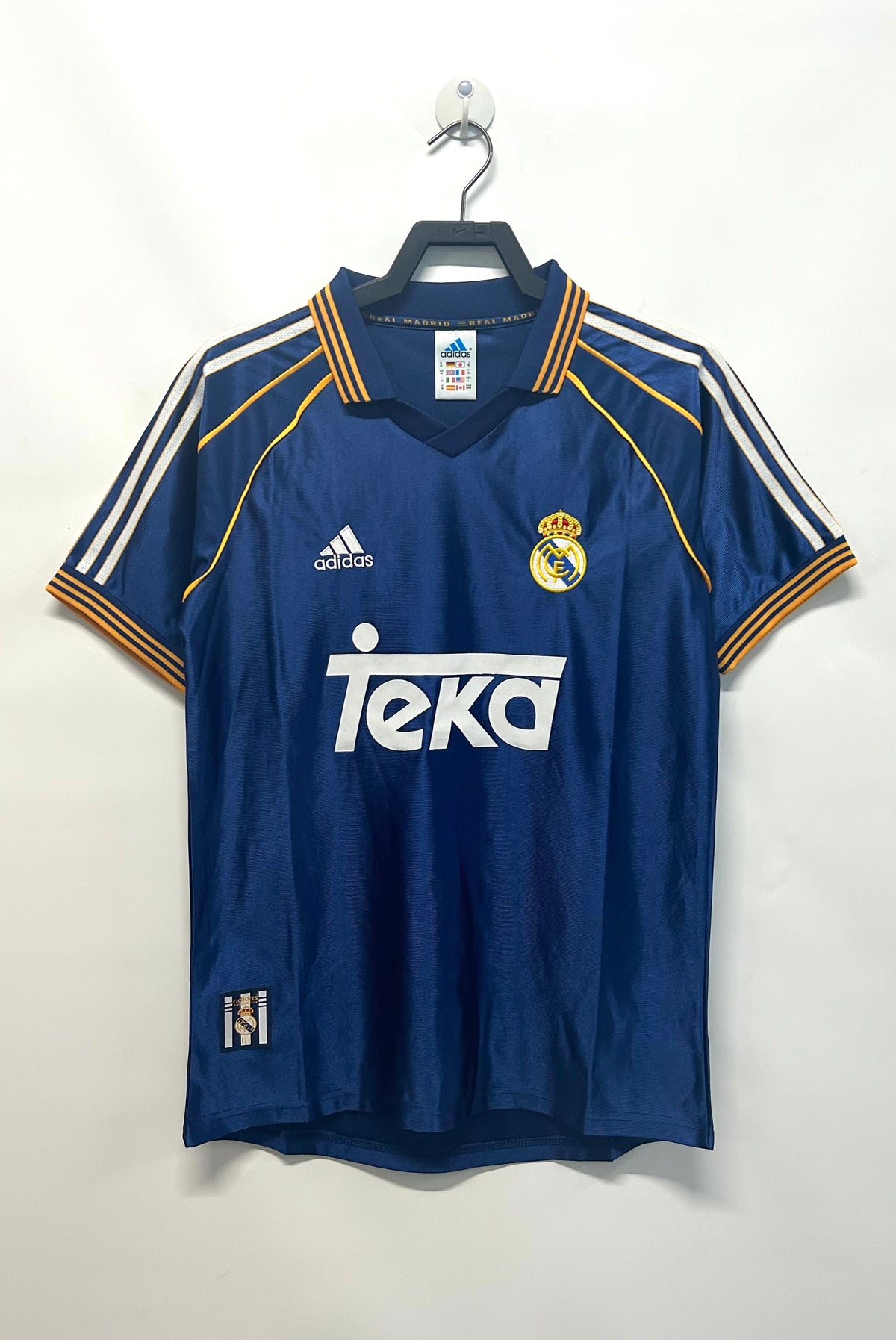 Real Madrid 1998/00 Third Retro Jersey - front view