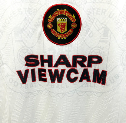 Manchester United 1996/97 Away Retro Jersey - detail view