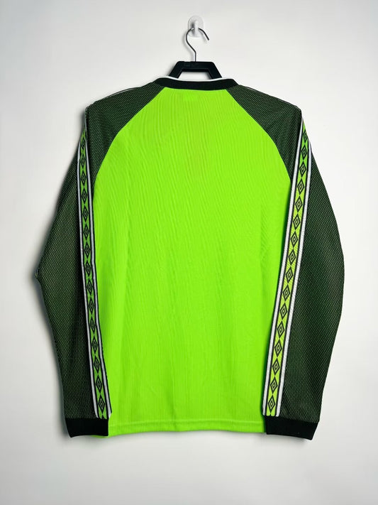 Manchester United 1998/99 Long Sleeve Green Retro Goalkeeper Jersey - back view