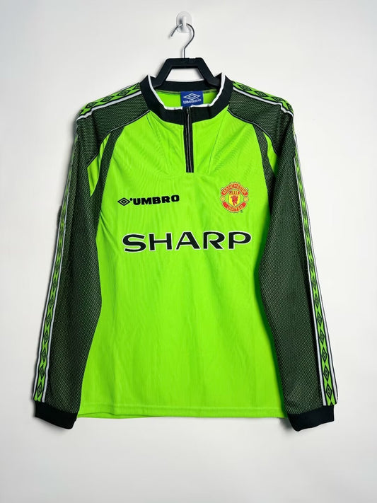Manchester United 1998/99 Long Sleeve Green Retro Goalkeeper Jersey - front view