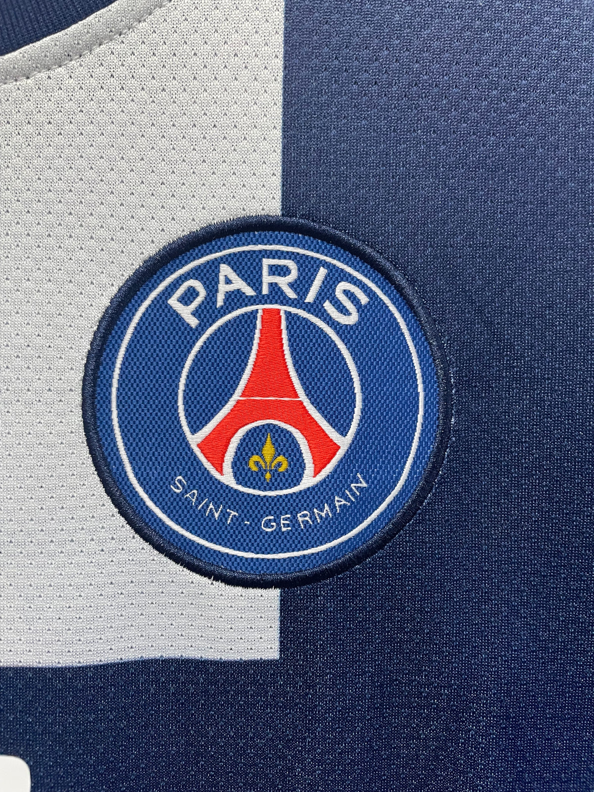 Paris Saint-Germain 2013/14 Home Retro Jersey - detail view