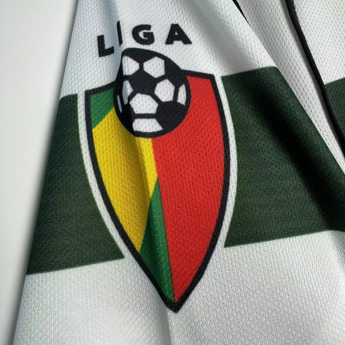 Sporting CP 2001/03 Home Retro Jersey - detail view