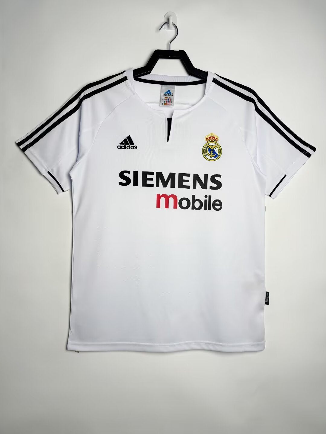 Real Madrid 2003/04 Home Retro Jersey - front view