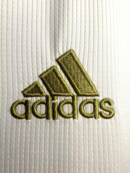Real Madrid 2019/20 Home Retro Jersey - detail view