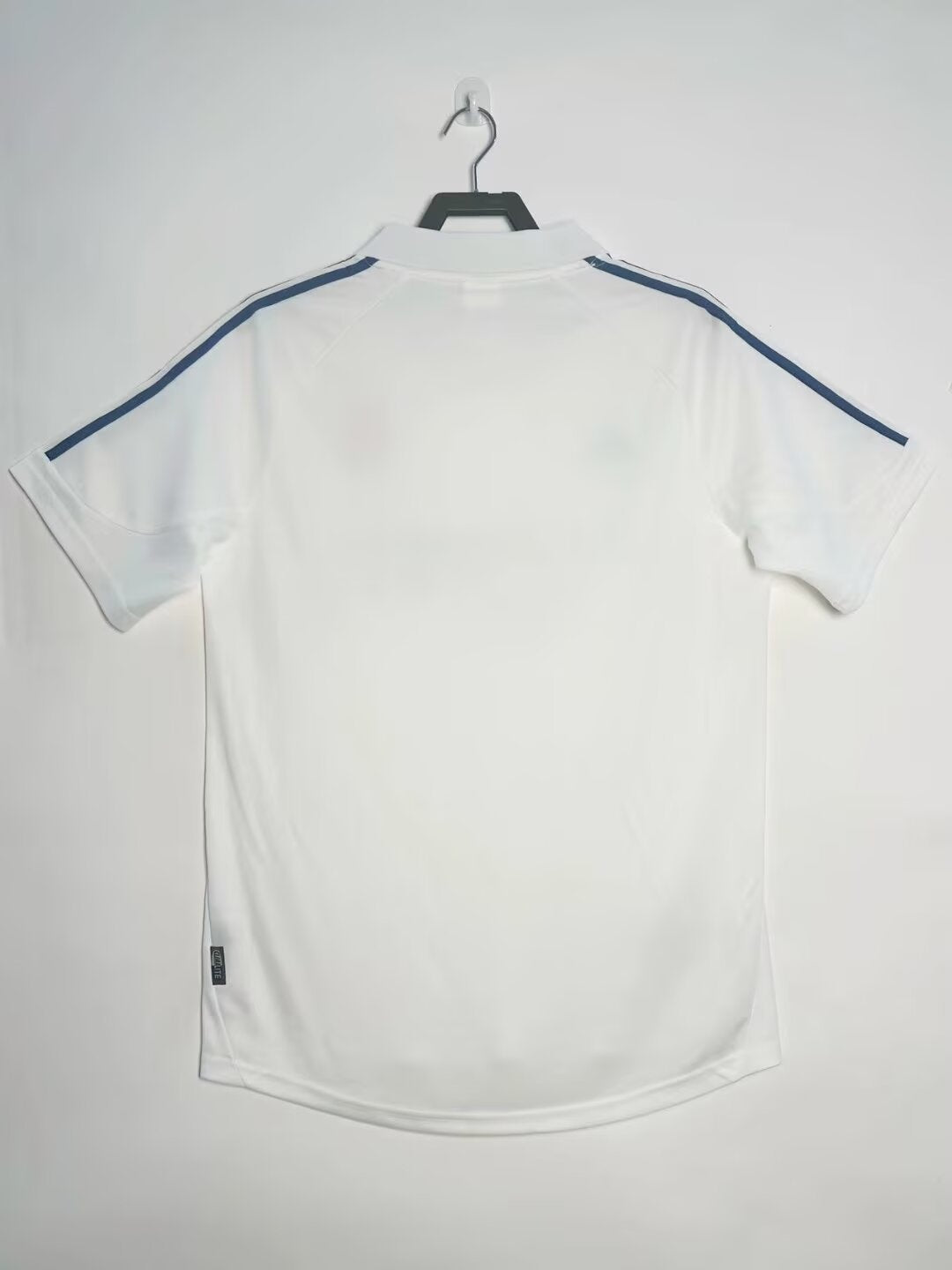 Real Madrid 2001/02 Home Retro Jersey - back view