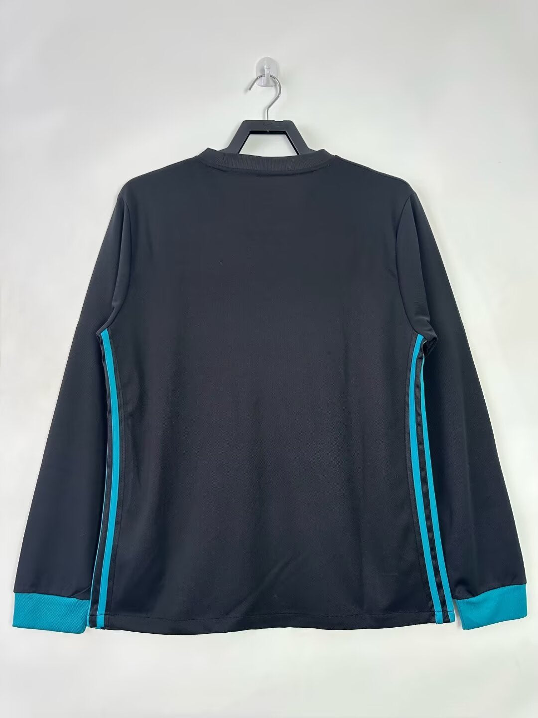 Real Madrid 2017/18 Away Long Sleeve Retro Jersey - back view