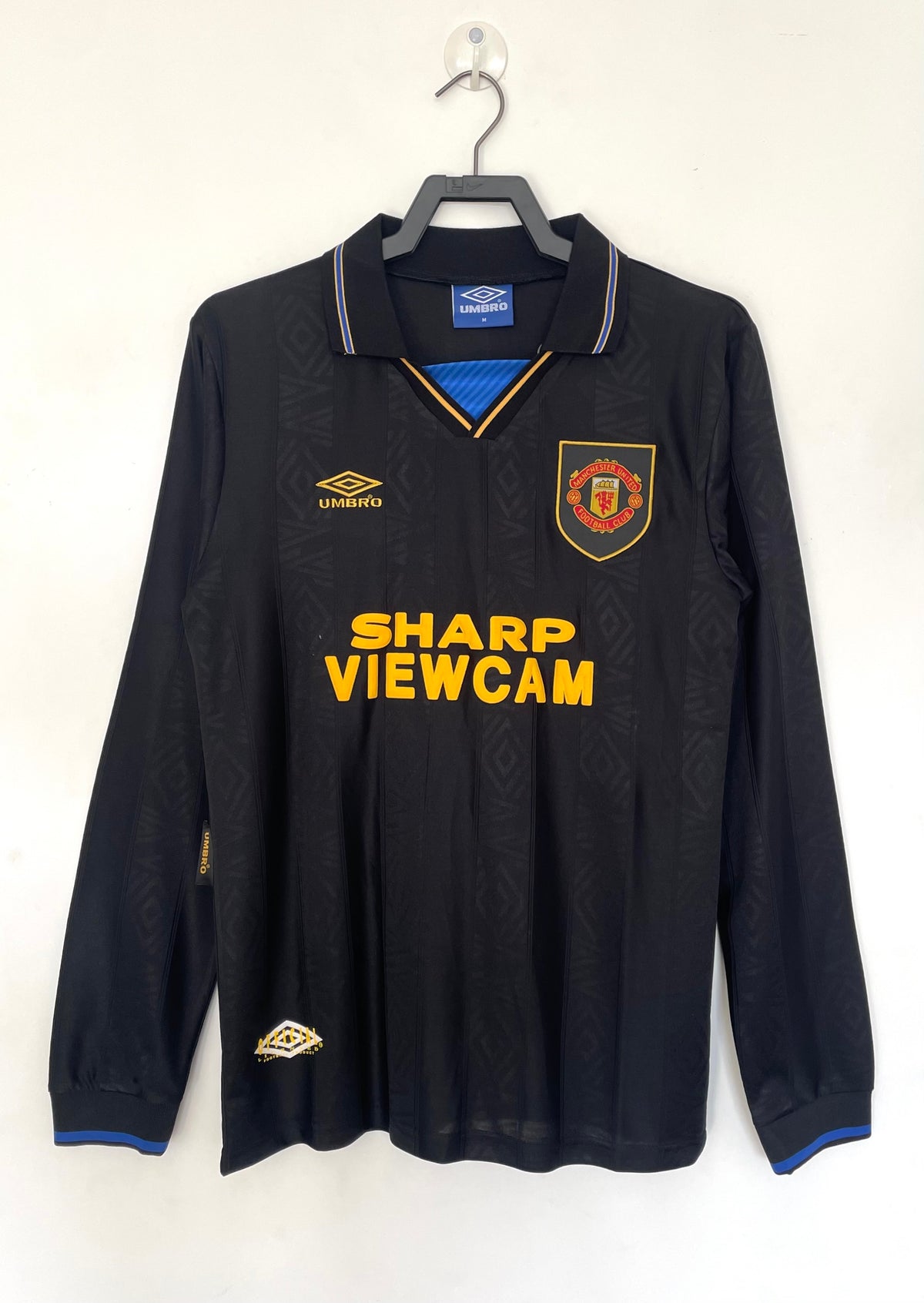 Manchester United 1993/94 Away Long Sleeve Black Retro Jersey - front view