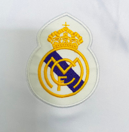 Real Madrid 1984/85 Home Retro Jersey - detail view