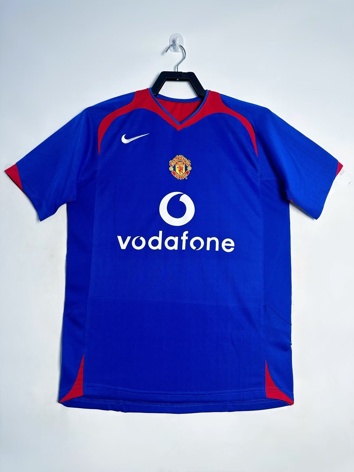 Manchester United 2005/06 Away Retro Jersey - front view