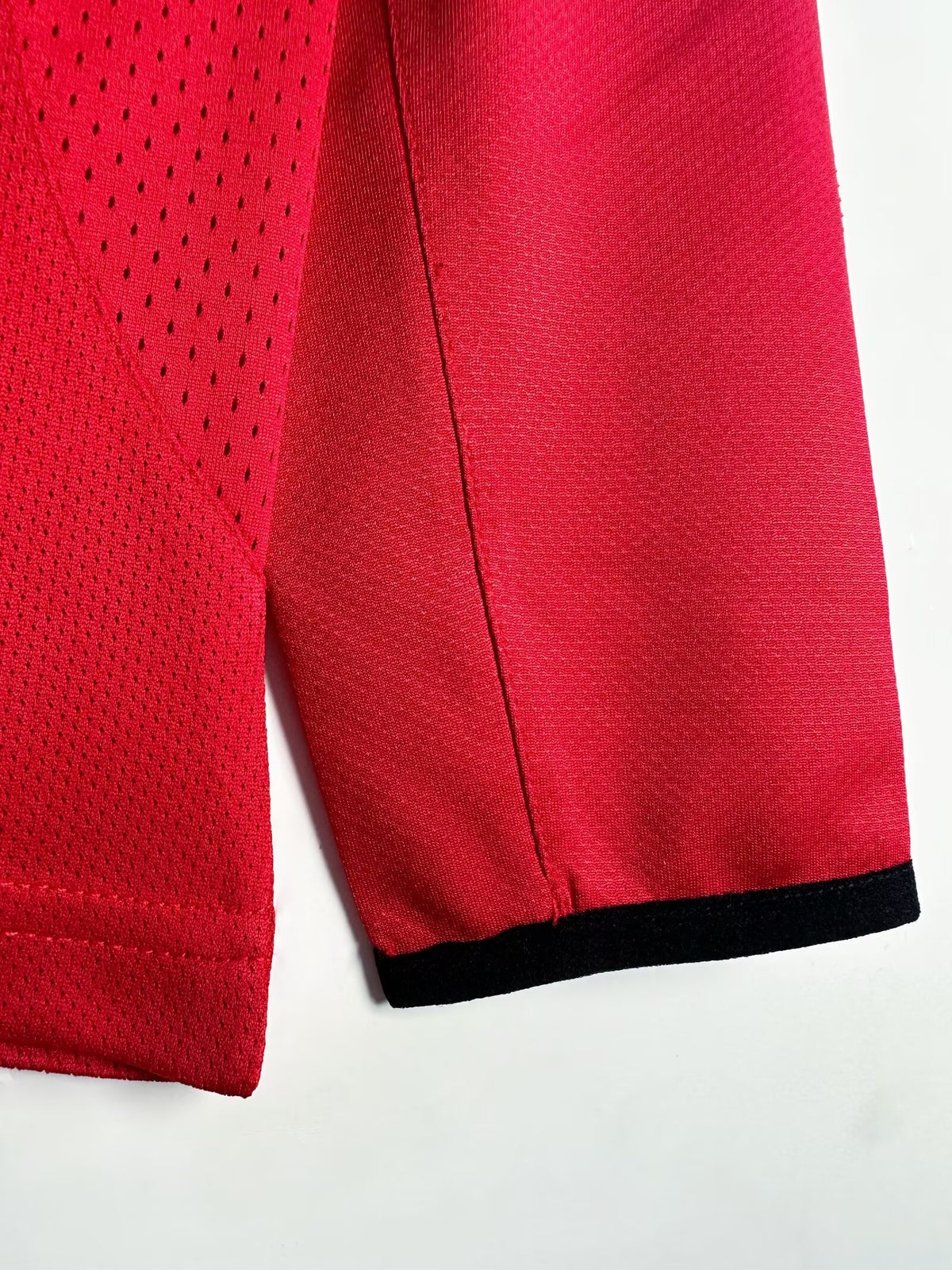 Manchester United 2005/06 Home Long Sleeve Retro Jersey - back view