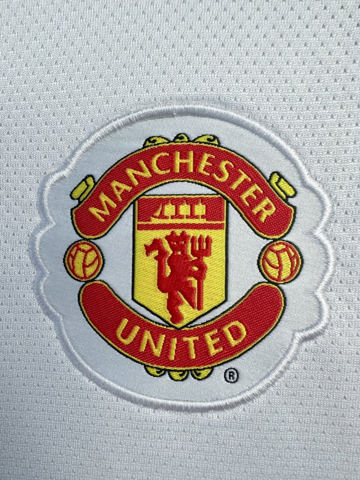 Manchester United 2010/11 Away Long Sleeve Retro Jersey - detail view