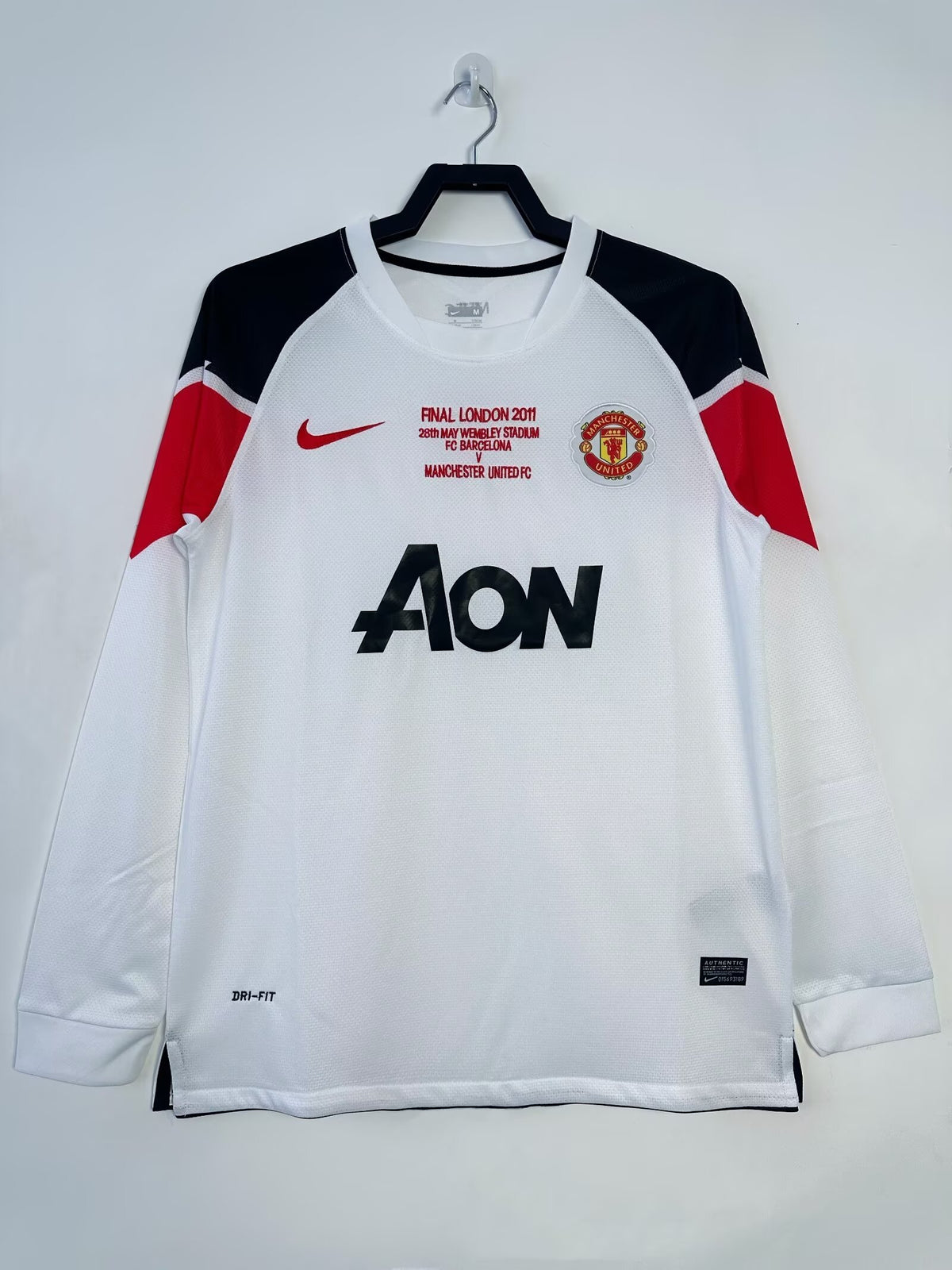 Manchester United 2010/11 Away Long Sleeve Retro Jersey - front view