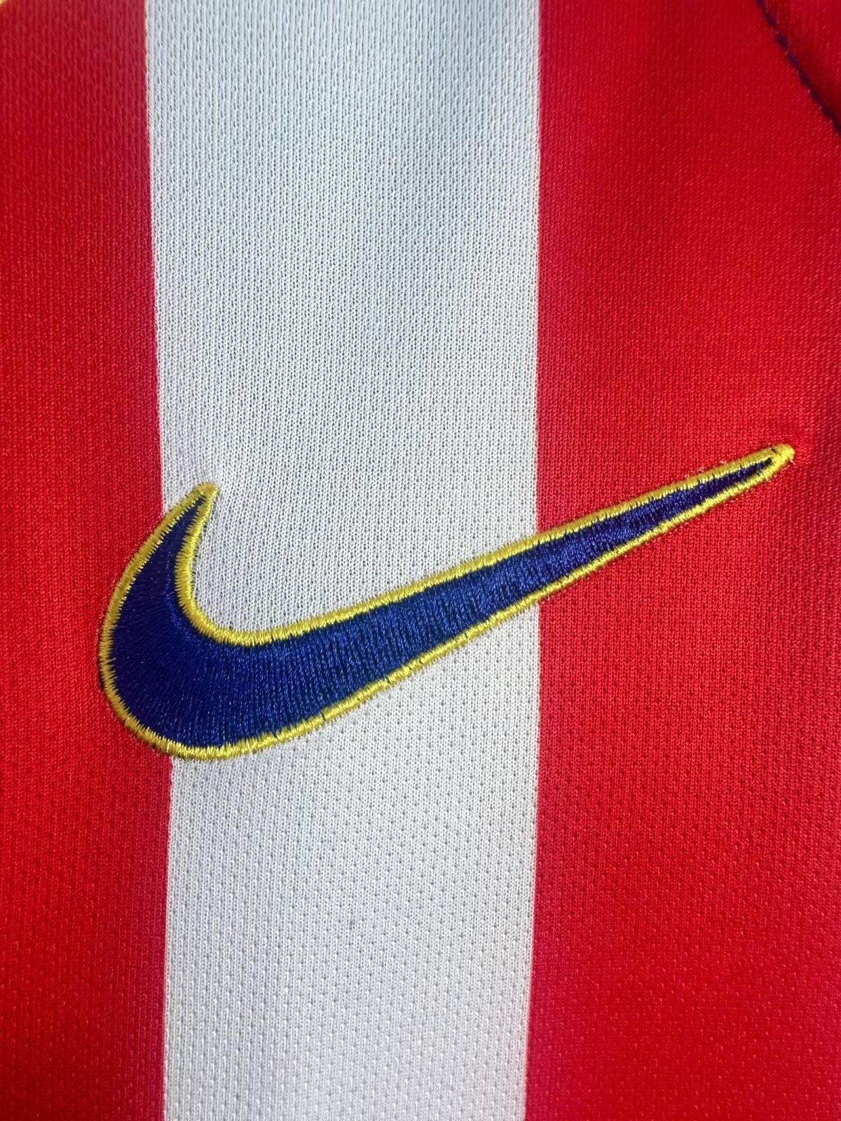 Atletico Madrid 2004/05 Home Long Sleeve Retro Jersey - detail view